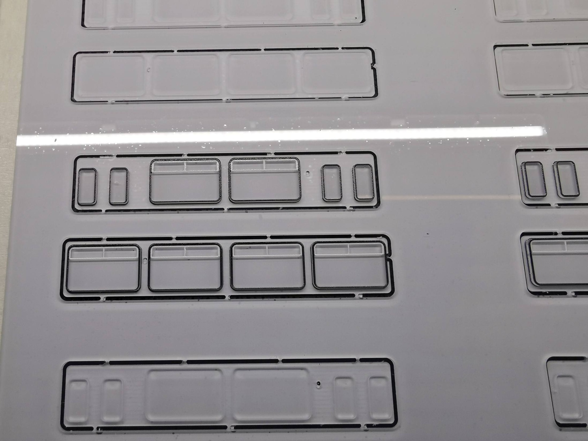 Der erste Fenstersatz ist bedruckt