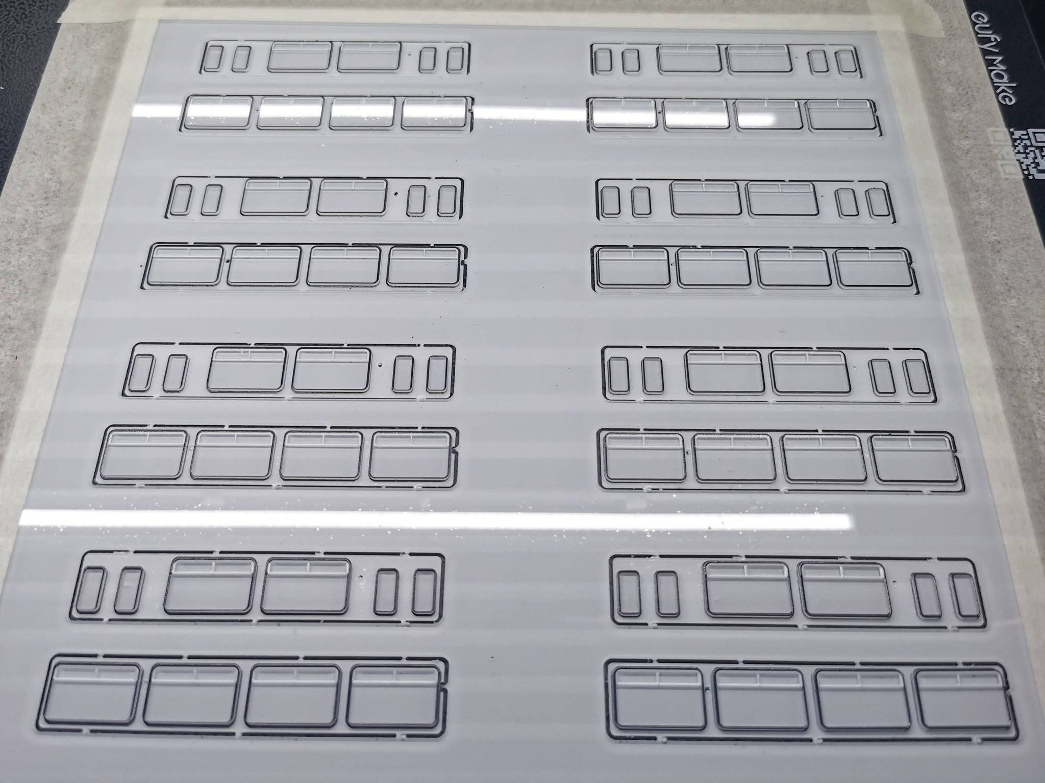 Der erste Fenstersatz ist bedruckt